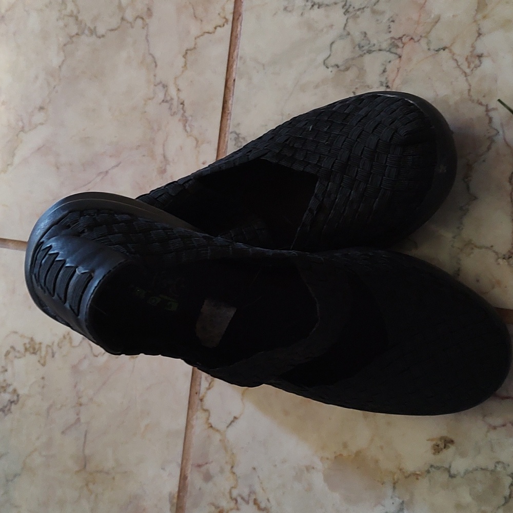 Wedge heel shoes